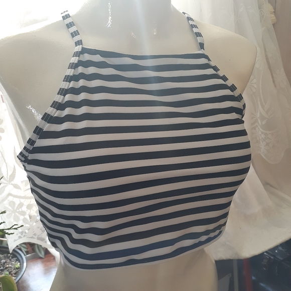 NWT {2 Bikini Tops} Shekini Large - Picture 9 of 16